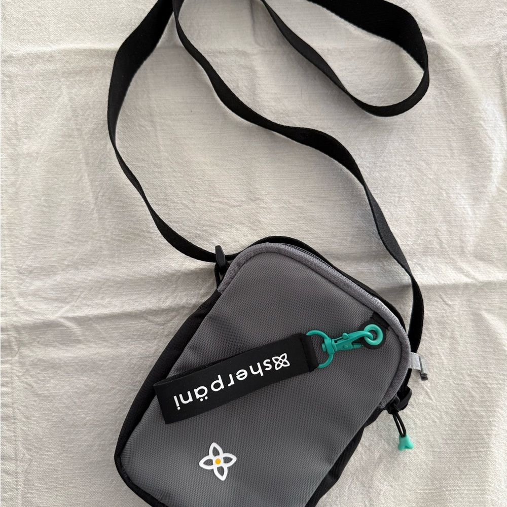 NEW w/o tags-Sherpani Black and Gray Bag,